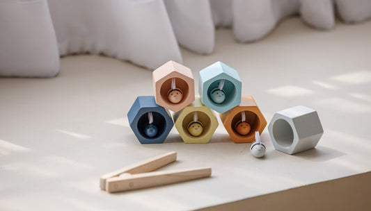 Abejas en la colmena de Plan Toys: Un juguete educativo y ecológico para el desarrollo infantil