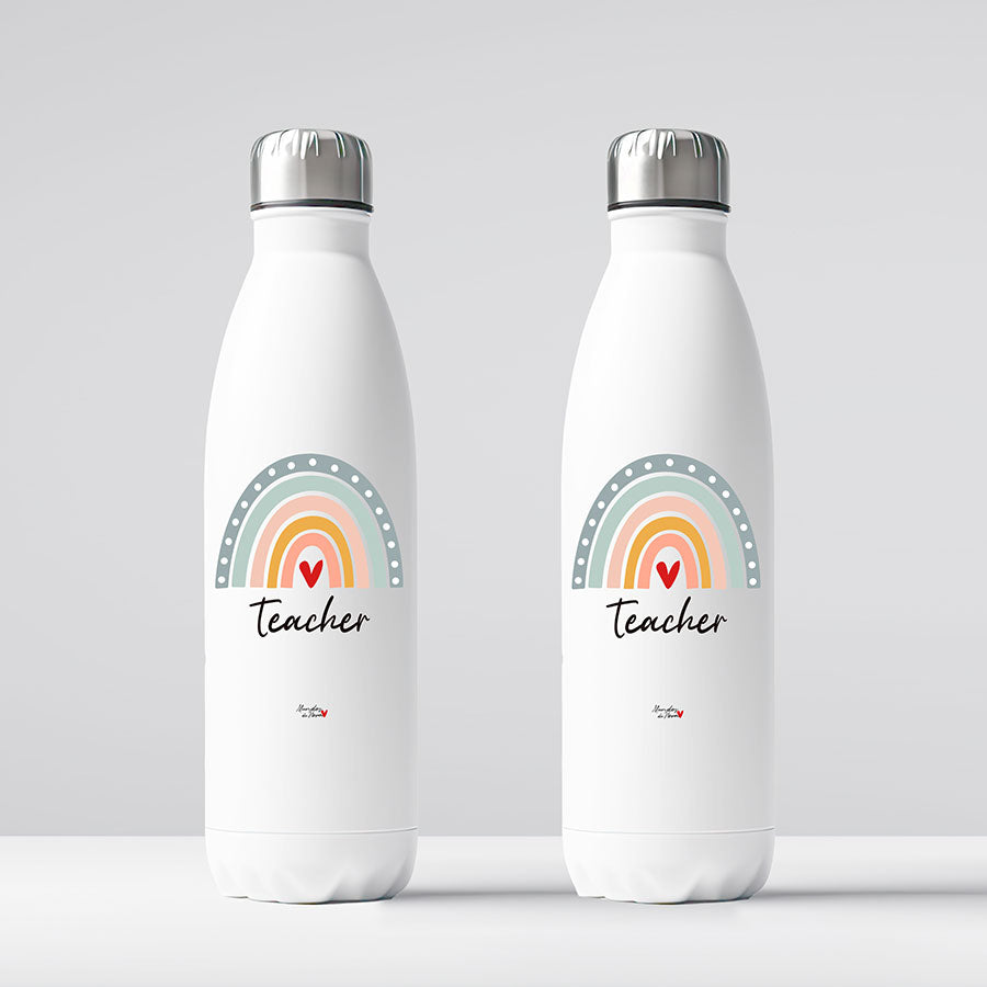 Botella personalizada para la Teacher: arcoíris con corazón rojo