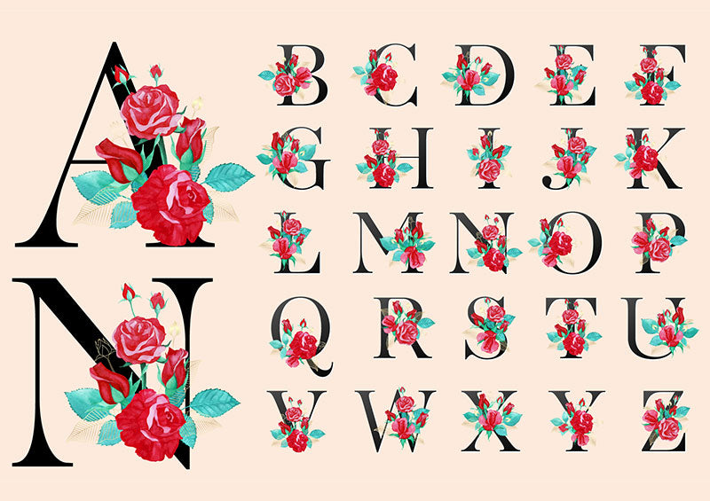 Neceser personalizado con iniciales decoradas con flores